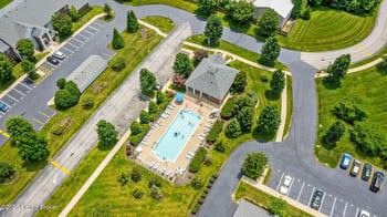 2600 Aristocrat Pl #302, Louisville, KY 40299