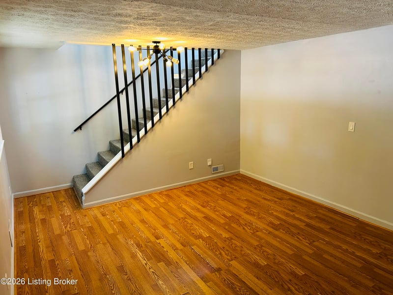 2600 Browns Ln, Louisville, KY 40220
