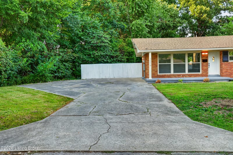 2605 Veronica Dr, Louisville, KY 40216