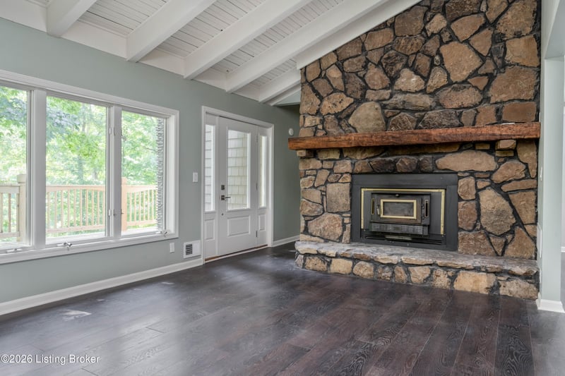 2610 Arnoldtown Woods Rd, Louisville, KY 40214