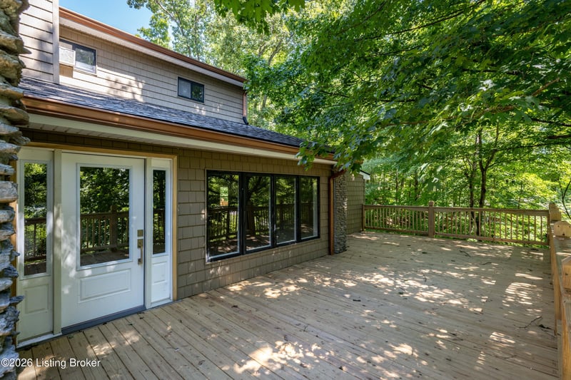 2610 Arnoldtown Woods Rd, Louisville, KY 40214
