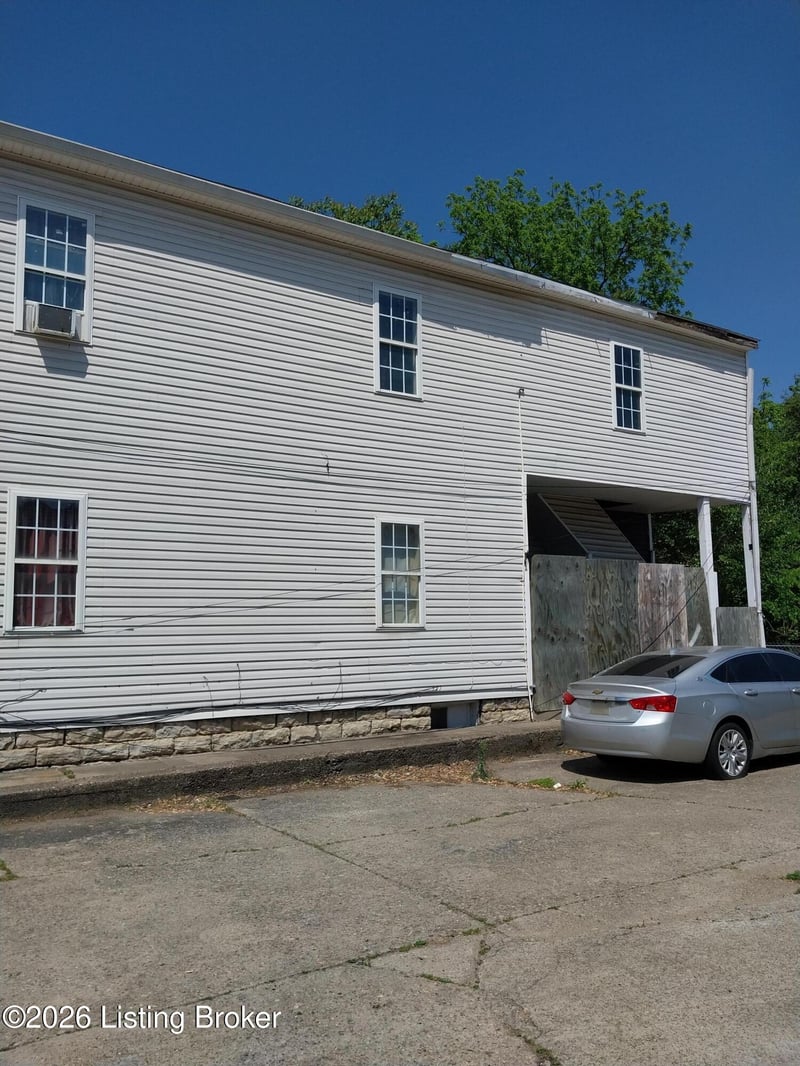 2611 W Market St, Louisville, KY 40212