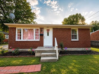 2612 Benoch Ave, Louisville, KY 40216