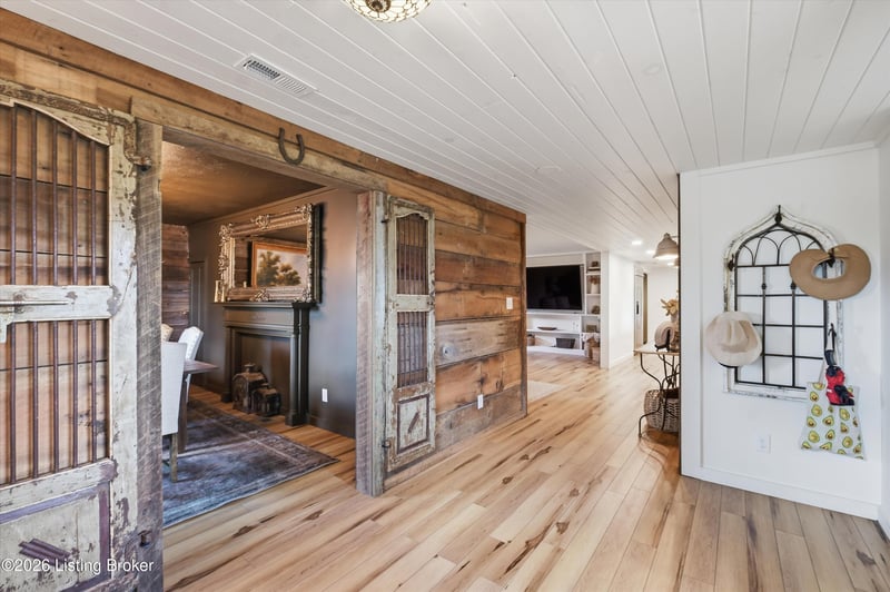 2613 Old Cedar Point Rd, La Grange, KY 40031