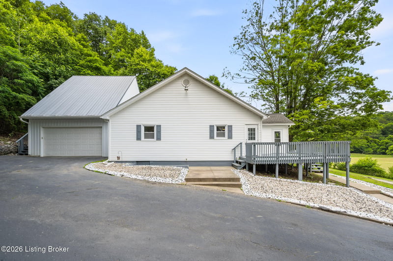 2615 2 Mile Ln, New Albany, IN 47150