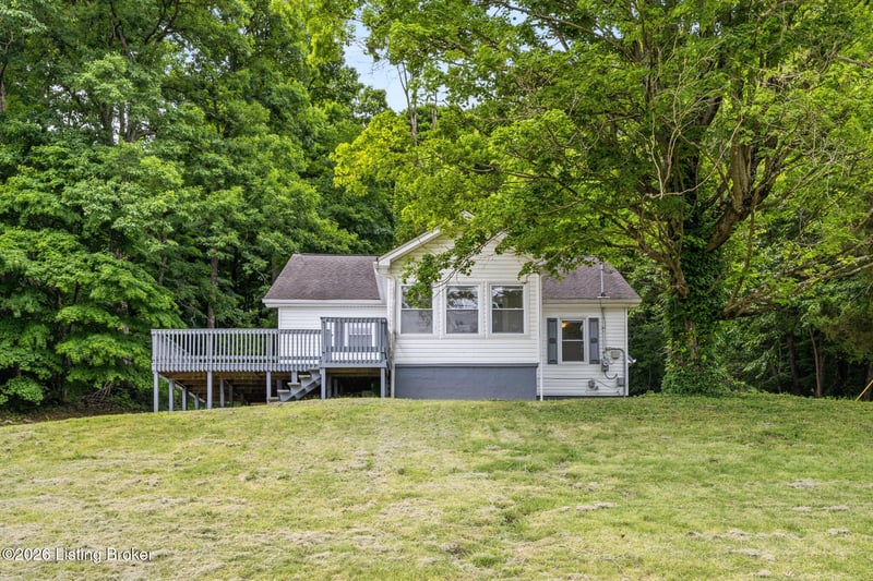 2615 2 Mile Ln, New Albany, IN 47150