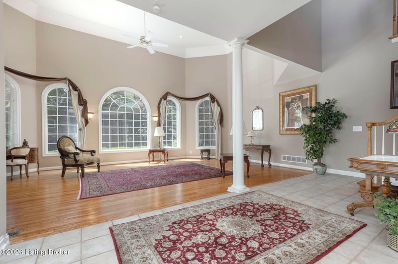 2619 Alia Cir, Louisville, KY 40222