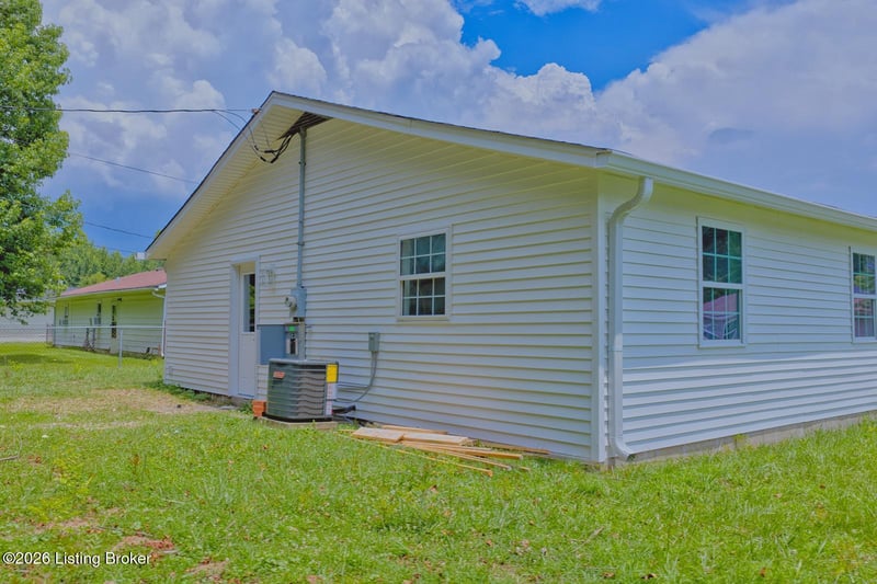 263 Melody Ln, Louisville, KY 40229