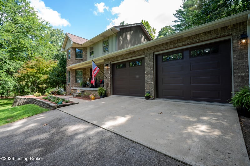 2656 E Doe Valley Pkwy, Brandenburg, KY 40108