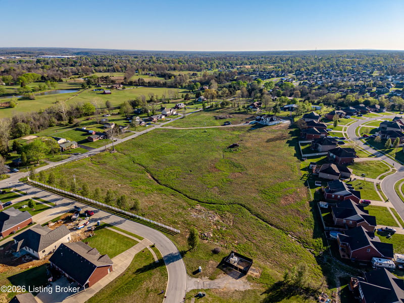 2666 Greenbriar Rd, Mt Washington, KY 40047
