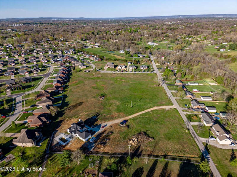 2666 Greenbriar Rd, Mt Washington, KY 40047