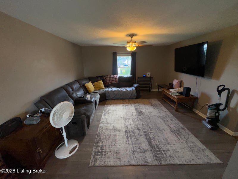 2666 Lake Rd, Radcliff, KY 40160