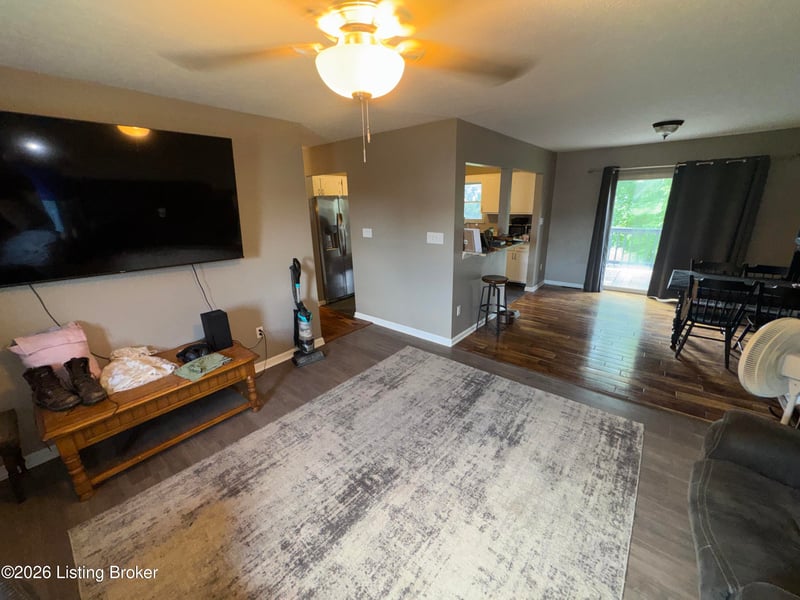 2666 Lake Rd, Radcliff, KY 40160