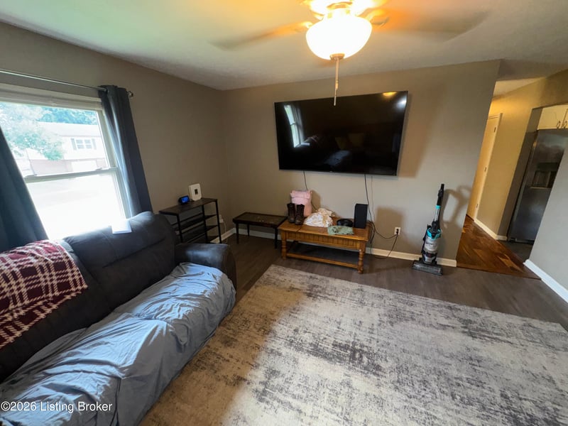 2666 Lake Rd, Radcliff, KY 40160