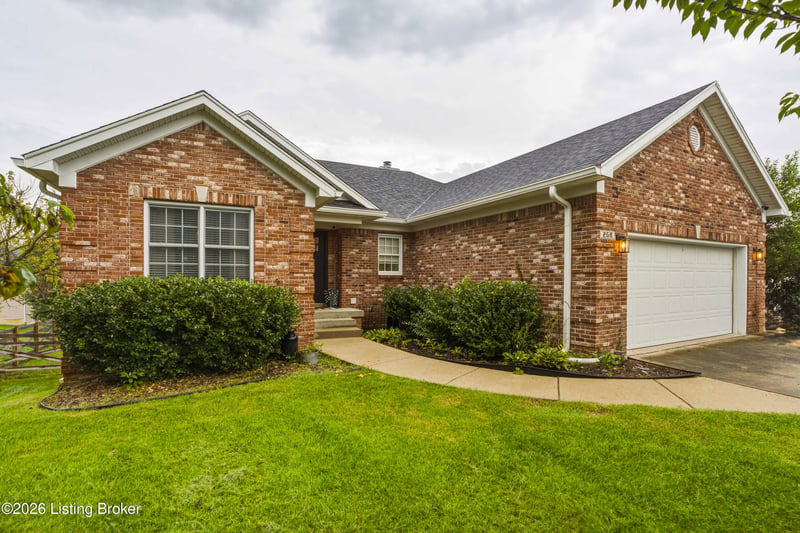 268 Lang Run Ct, Simpsonville, KY 40067
