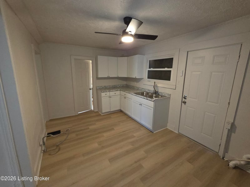 2701 W Madison St, Louisville, KY 40211