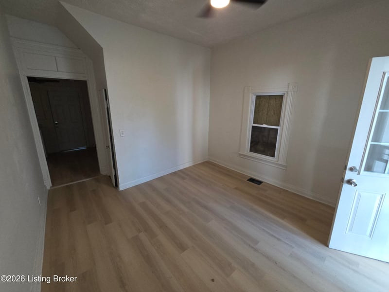 2701 W Madison St, Louisville, KY 40211