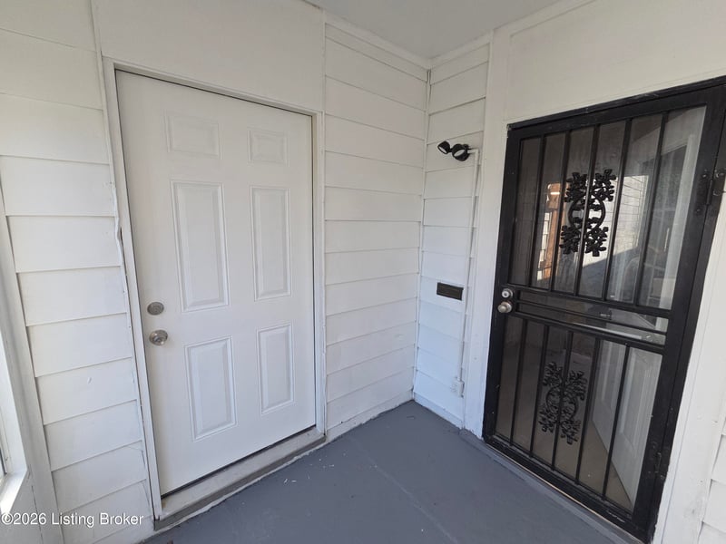2701 W Madison St, Louisville, KY 40211