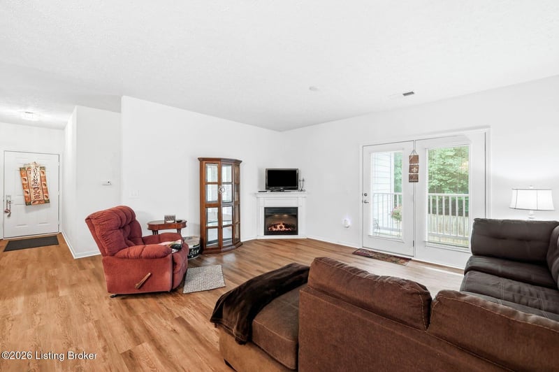 2706 Bradford Commons Dr #202, Louisville, KY 40299