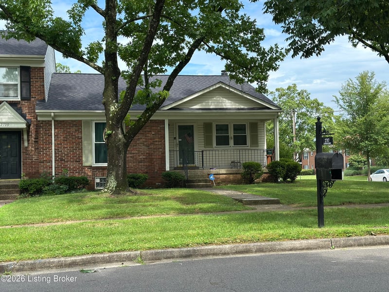 2707 Langdon Dr, Louisville, KY 40241