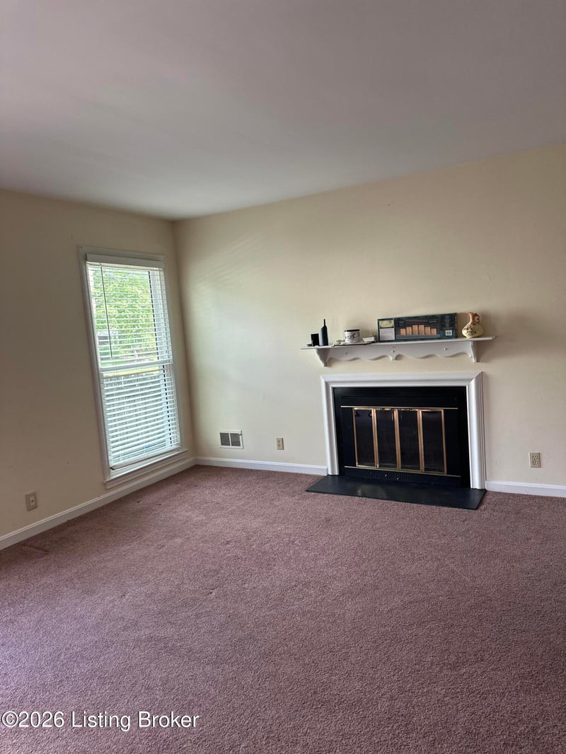 2707 Langdon Dr, Louisville, KY 40241