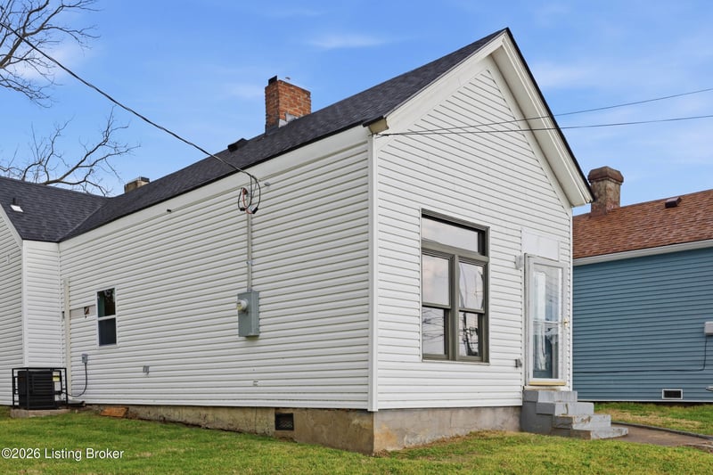 2715 Northwestern Pkwy, Louisville, KY 40212