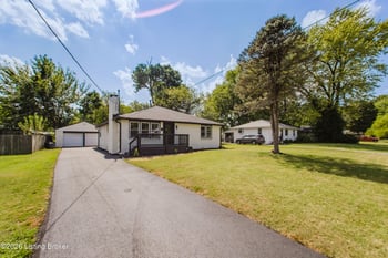 2716 Pioneer Rd, Louisville, KY 40216