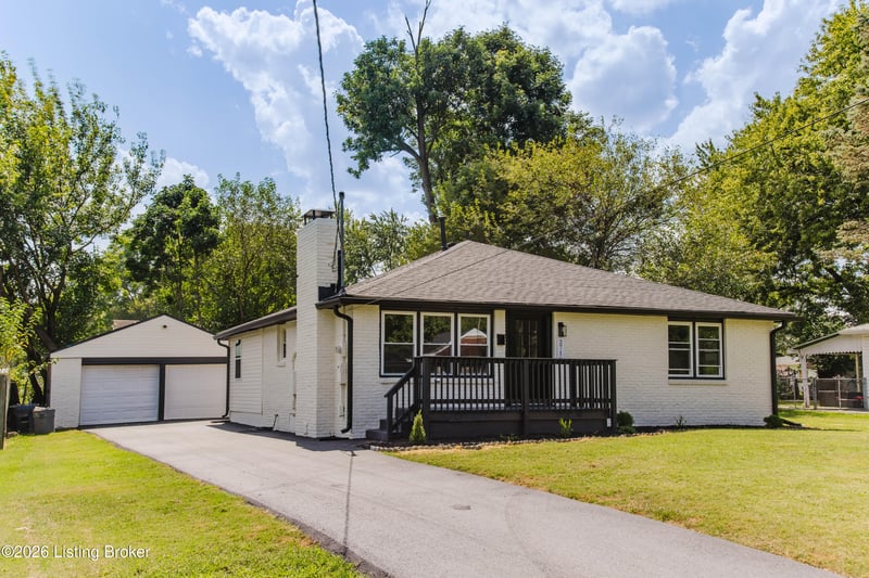 2716 Pioneer Rd, Louisville, KY 40216