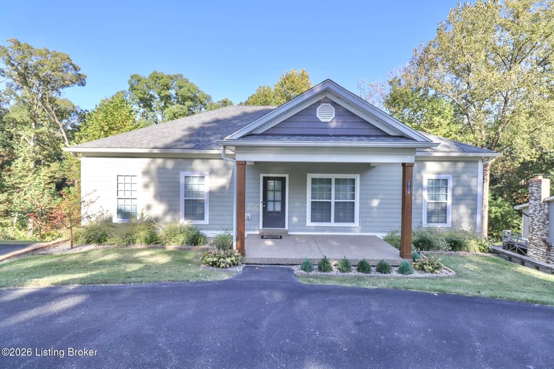 2718 Windsor Forest Dr, Louisville, KY 40272