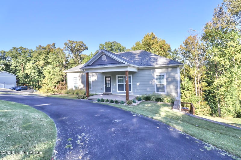 2718 Windsor Forest Dr, Louisville, KY 40272