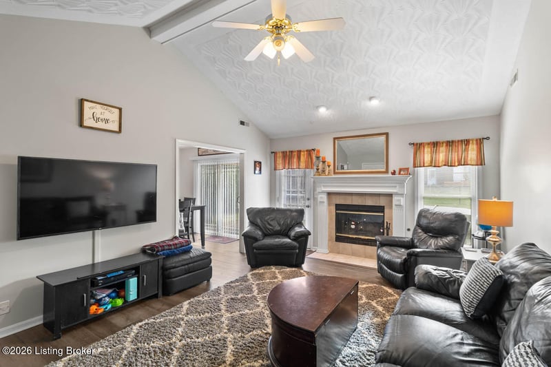 2722 Antone Pkwy, Louisville, KY 40220