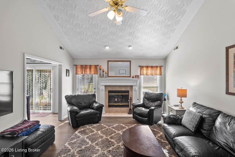 2722 Antone Pkwy, Louisville, KY 40220