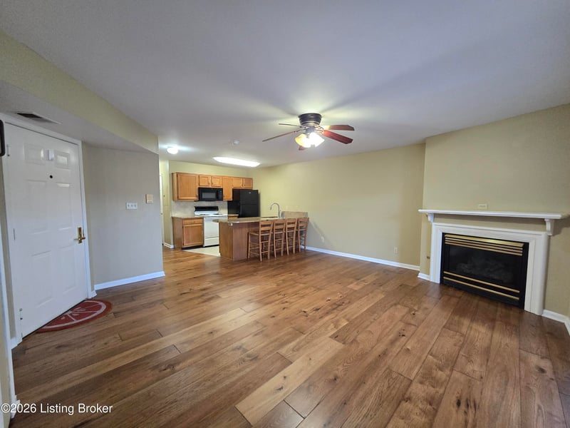 2726 Hollywood Ter #103, Louisville, KY 40206