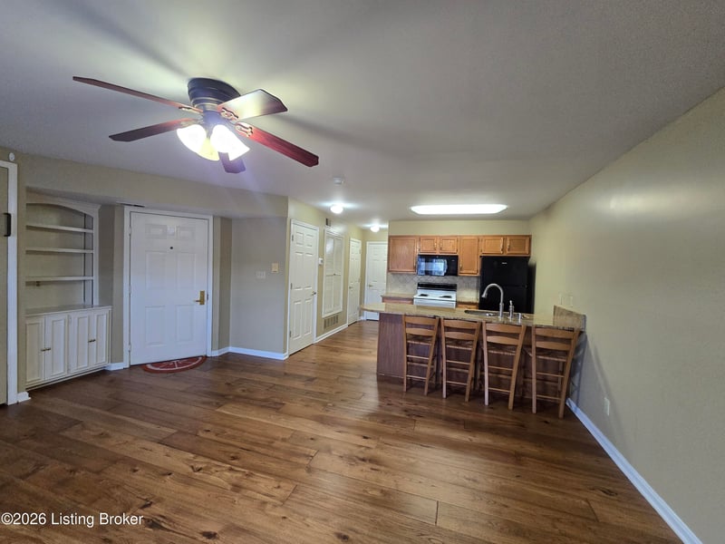 2726 Hollywood Ter #103, Louisville, KY 40206