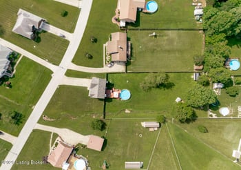 273 Blarney Ln, Louisville, KY 40229