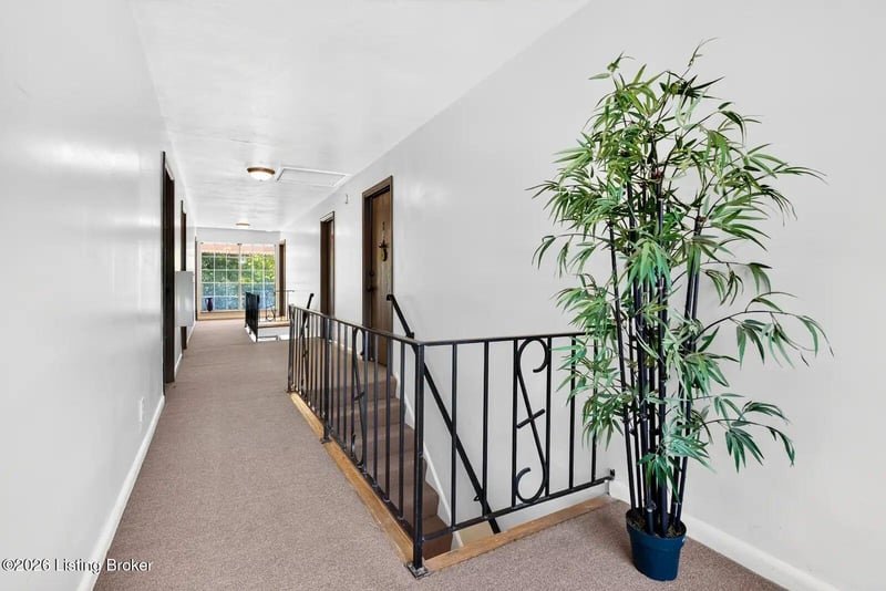 2739 Brownsboro Rd, Louisville, KY 40206