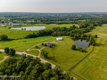 2748 Bloomfield Rd, Taylorsville, KY 40071