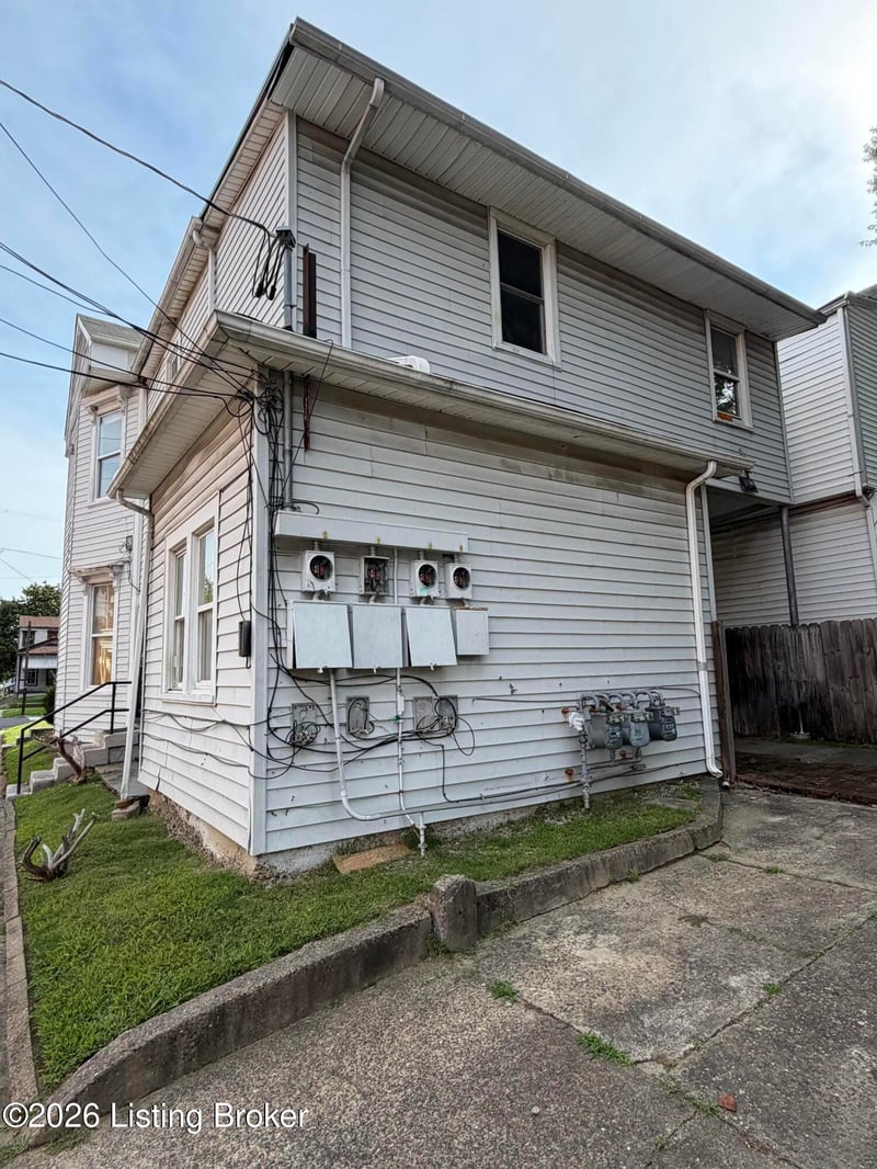 2754 W Main St, Louisville, KY 40212
