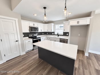 2767 Abby Wds Dr, Jeffersonville, IN 47130