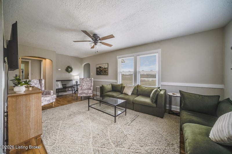 2767 Bardstown Trl, Waddy, KY 40076