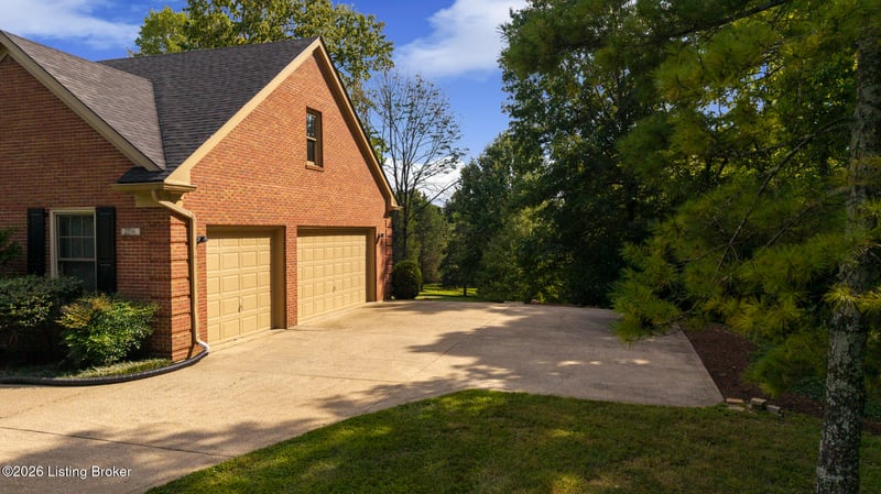 2796 Ash Ave, Louisville, KY 40245
