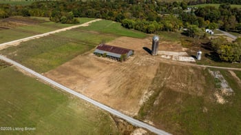 28-32 Highway 80, Russell Springs, KY 42642