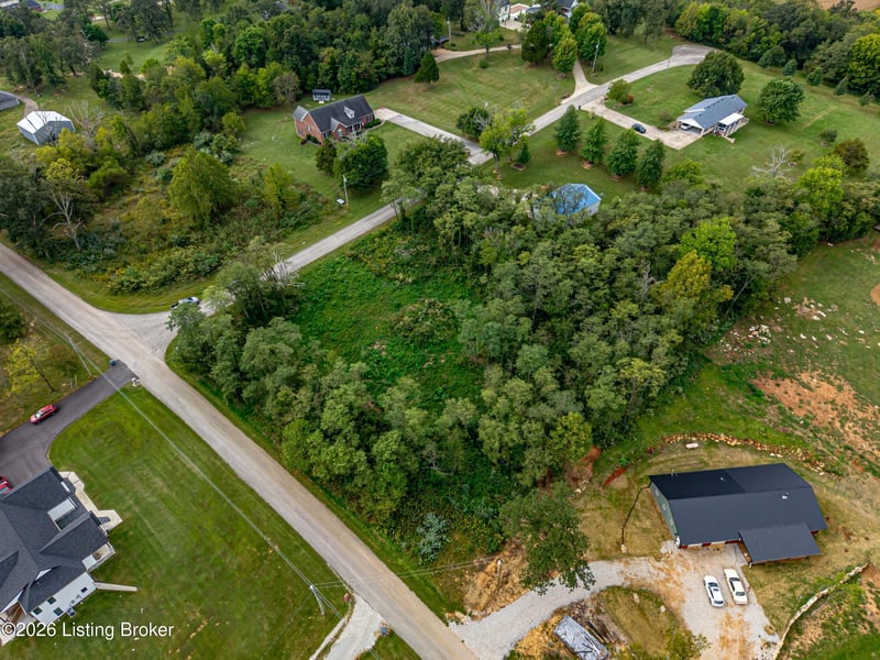28 Freesia Ct, Brandenburg, KY 40108