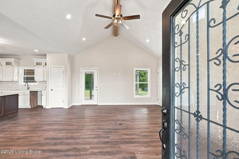280 Tommy Ct, Shepherdsville, KY 40165