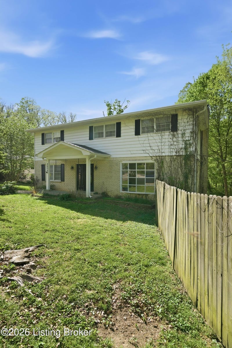 2804 Timber Hills Rd, Louisville, KY 40214