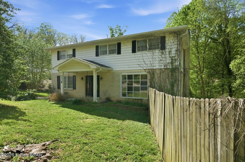 2804 Timber Hills Rd, Louisville, KY 40214