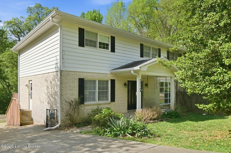 2804 Timber Hills Rd, Louisville, KY 40214