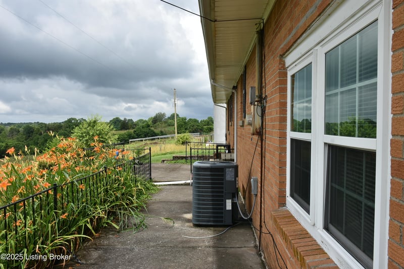 2805 Columbia Rd, Edmonton, KY 42129