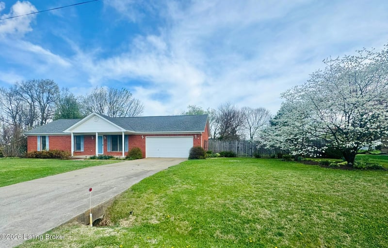 2806 Oakwood Dr, Bardstown, KY 40004