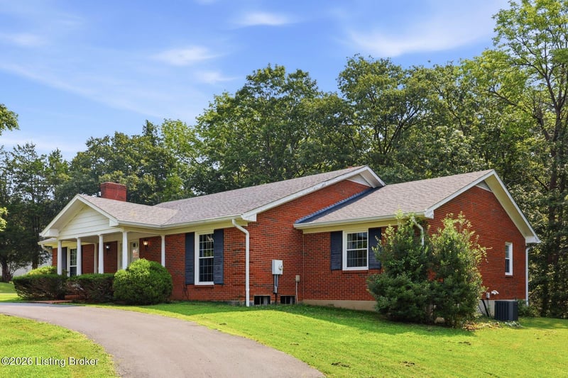 2806 Rosewood Rd, La Grange, KY 40031